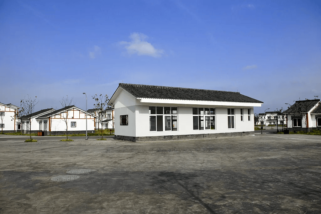 四川新規(guī)4月起實(shí)施 禁止變相強(qiáng)迫旅游者購(gòu)物，嚴(yán)控生鮮食用農(nóng)產(chǎn)品過(guò)度包裝